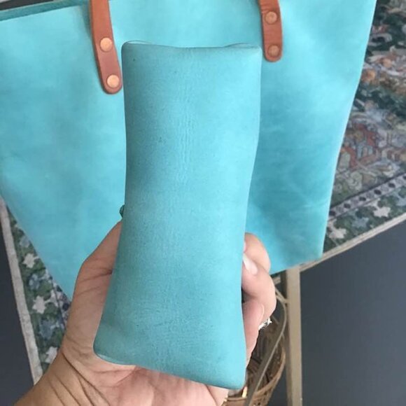 Bergamot + Amor Mini Heart Dopp Kit - Picture 4 of 5